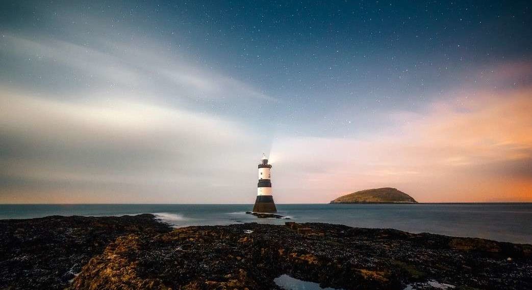 Faciliter vos équipes à distance, c'est possible ? Adopter la position du phare !