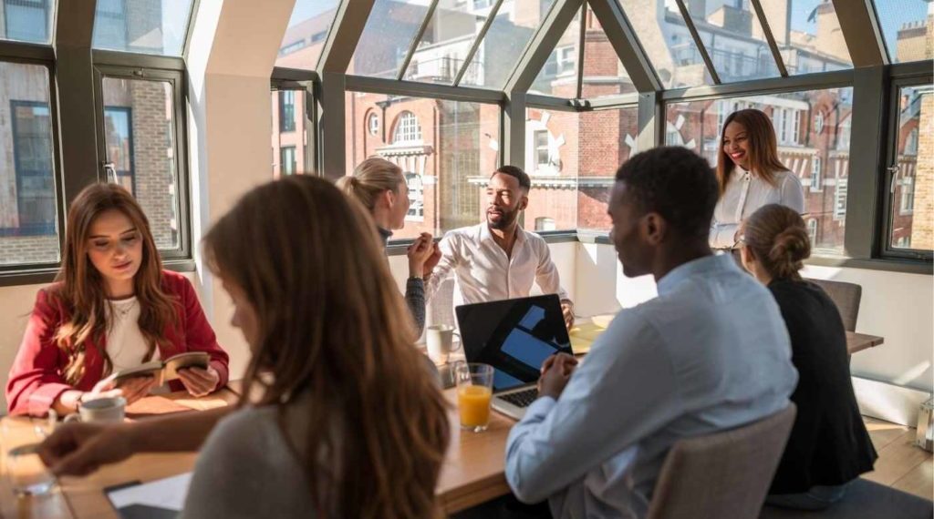 Enterprise Seminars: Stakes and Advantages